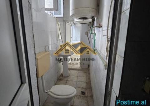 SHITET AMBIENT BIZNESI TEK KRYQI KUQ DURRES - 6/9