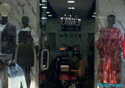 SHITET BIZNES BUTIK VESHJESH 40M2 'RRUGA MUHAMET GJOLLESHA,V - 2/2