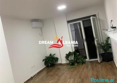 Zyre me Qera ne Myslym Shyr, prane tregut CAM ne Tirane (ID - 2/3