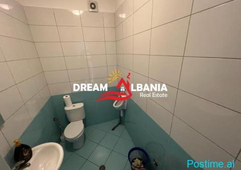 Zyre me qera tek Komuna e Parisit (ID 4261903) - 7/8