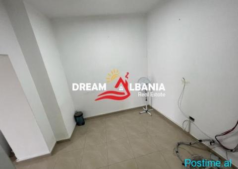 Zyre me qera tek Komuna e Parisit (ID 4261903) - 8/8