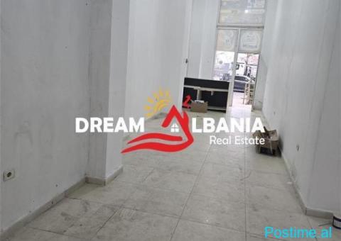 Jepet Ambjent Biznesi me Qera Tek Kthesa e Kamzes (42711095) - 1/3