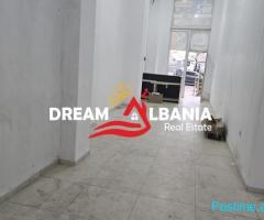 Jepet Ambjent Biznesi me Qera Tek Kthesa e Kamzes (42711095)