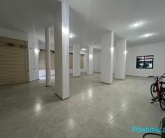 🏢 JEPET ME QIRA – AMBIENT BIZNESI | XHAMLLIK