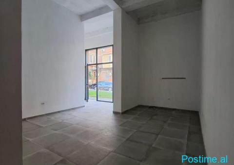 Jepet me qera ambient komercial në një nga zonat më të kërku - 4/5