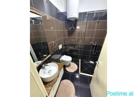 +355682429333 Shitet 2+1 me oborr në Gjirin e Lalëzit, Durrë - 7/10