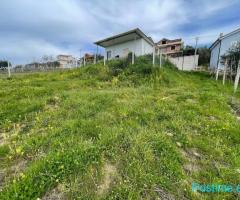 Shitet toke are+ndertese e banueshme 40m2 ne Manez Durres