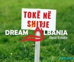 Shitet toke tek rruga Panorama e Liqenit ne Farke ID4191119