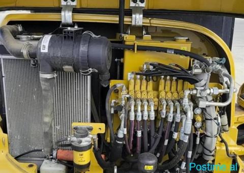 Cat 305 - 4/10