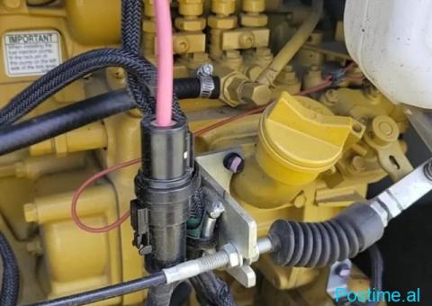 Cat 305 - 8/10