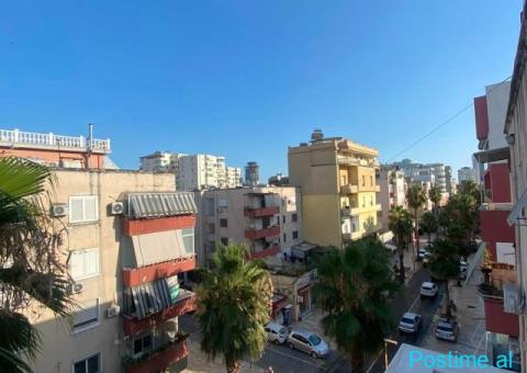 JEPET ME QERA APARTAMENT 2+1+2 NE BULEVARDIN KRYESOR, DURRES - 8/10
