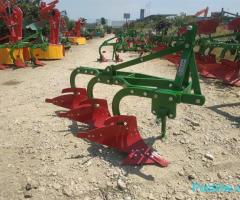 Plug 3 vesh 9' model 'GARDEN' për traktora të Vegjël