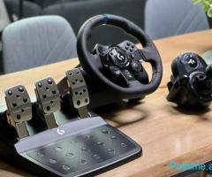 LOGITECH TRUEFORCE G923 RACING WHEEL / PEDALS