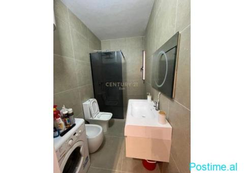 ESKLUZIVE SHITET SUPER APARTAMENT 1+1 NE QENDER TE DURRESIT - 8/10