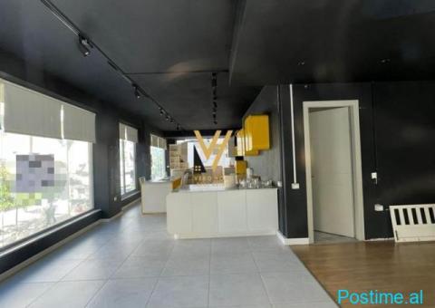 JEPET AMBIENT 150 M2 ME QIRA TE KOPSHTI ZOOLOGJIK 1.500 EURO