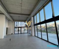 JEPET AMBIENT BIZNESI 120 M2 TE BULEVARDI I RI 1.500 EURO