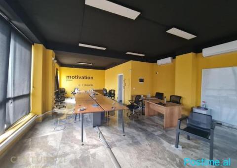 OFROJ AMBIENT KOMERCIAL PER QIRA 400m, ASTIR! - 4/5