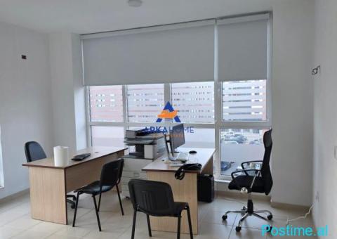 JEPET ME QERA AMBIENT PËR ZYRA 65M2 'RRUGA JORDAN MISJA, BUL - 3/4