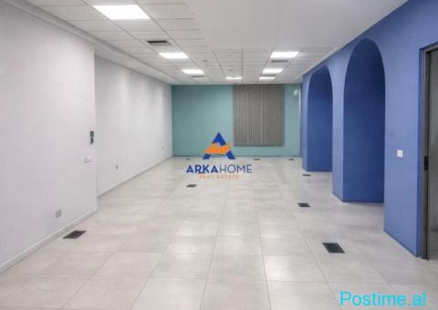 JEPET AMBIENT ME QERA 820M2 'RRUGA KAVAJES , PERBALL DELIJOR - 3/4