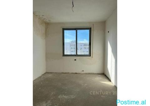 +355 68 439 4200 Apartament 2+1+2 në shitje në Durrës - 1/10