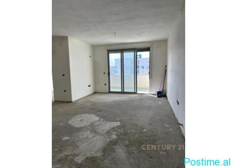 +355 68 439 4200 Apartament 2+1+2 në shitje në Durrës - 7/10