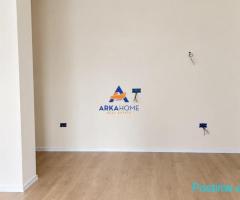 JEPET AMBIENT PER ZYRA ME QERA 120 M2 'VASIL SHANTO' 1500 EU