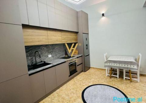 JEPET APARTAMENT 2+1 ME QIRA TE ISH PARKU 70.000 LEKE - 7/10
