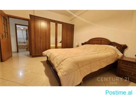 Apartament 2+1+2 me Qira në Sheshi Avni Rustemi, Tirana - 2/8
