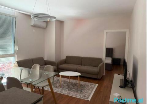 🏡 APARTAMENT 2+1 ME QERA – RRUGA MAHMUT FORTUZI, PRANË BUST - 2/9