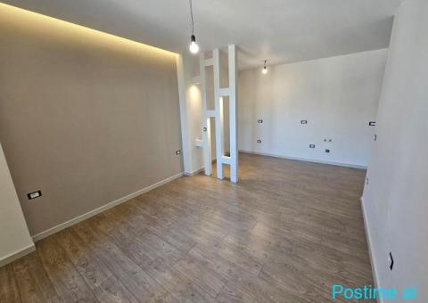 ZYRE ME QERA 132 M2 ZOGU I ZI 95.000 LEKE - 1/4