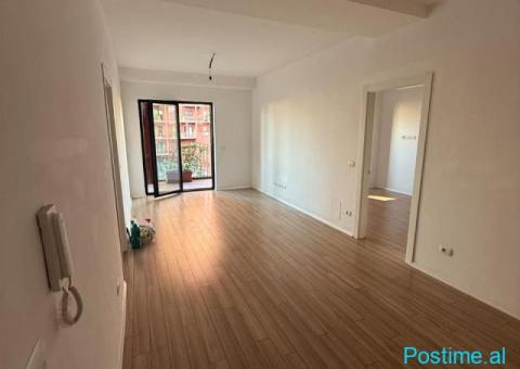 ZYRE ME QERA 114 M2 RRUGA E KAVAJES 1.200 EURO - 3/5