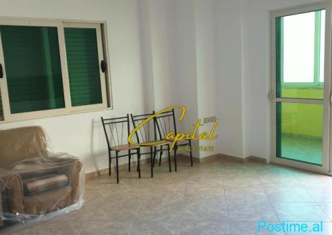 ZYRE ME QIRA 250 M2 KOMUNA E PARISIT 100.000 LEKE - 2/5