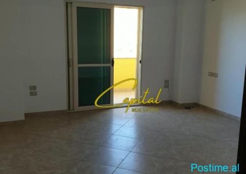 ZYRE ME QIRA 250 M2 KOMUNA E PARISIT 100.000 LEKE - 5/5