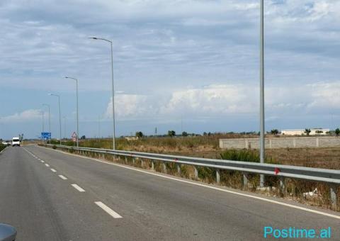 TOKE NE SHITJE-Porto Romano, në rrugë kryesore - 3/3