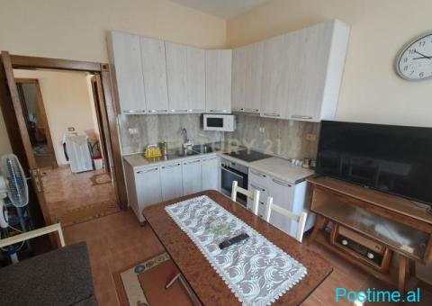 Ekskluzive Shtëpi private + truall + dy dyqane per shitje në - 2/10