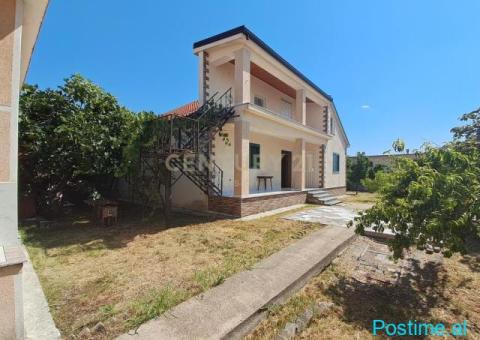 Ekskluzive Shtëpi private + truall + dy dyqane per shitje në - 5/10