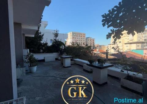 20980500 JEPET ME QERA KATI 1 – SHTËPI PRIVATE 📍 PREFEKTURA - 1/8