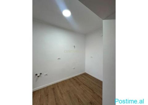 1+1 Në Shitje tek ish-Tregu Elektrik, Tiranë - 5/6