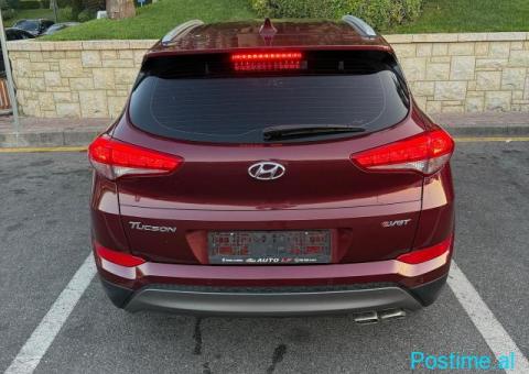 Hyundai Tucson 2.0 - 4/10