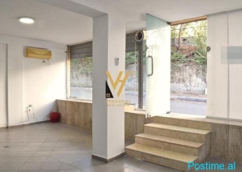 JEPET AMBIENT 55 M2 ME QERA TE QYTETI STUDENTI 40.000 LEKE - 1/4