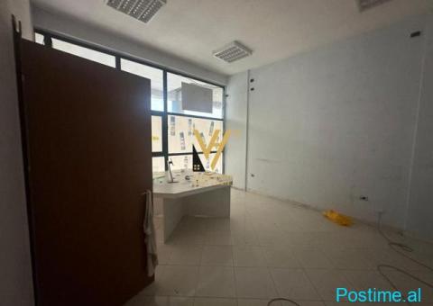 JEPET AMBIENT 225M2 ME QERA TE RRUGA DRITAN HOXHA 2.300EURO - 2/4