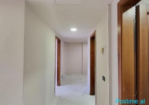 🏢 JEPET ZYRË ME QIRA – QENDËR - 7/8