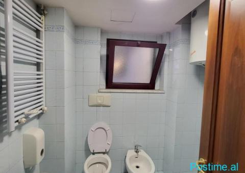 🏢 JEPET ZYRË ME QIRA – QENDËR - 8/8