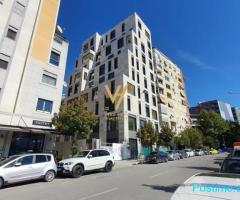 SHITET DYQAN 76 M2 TE RRUGA E KOSOVAREVE 320.000 EURO