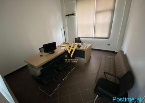 JEPET ZYRE 300 M2 ME QERA TE KOMUNA E PARISIT 2.850 EURO - 1/6