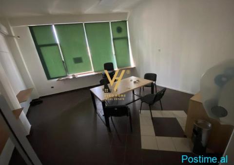 JEPET ZYRE 300 M2 ME QERA TE KOMUNA E PARISIT 2.850 EURO - 3/6