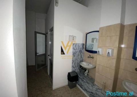 JEPET ZYRE 300 M2 ME QERA TE KOMUNA E PARISIT 2.850 EURO - 6/6