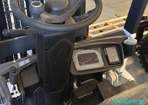 Electric fork lift - 1/5