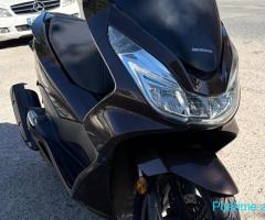 Shitet Honda pcx 125cc
