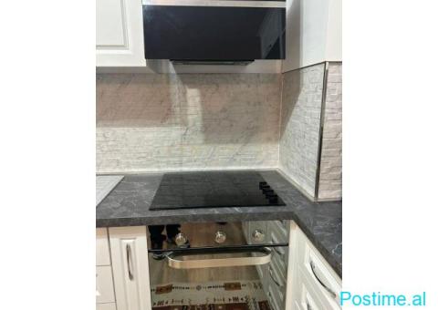 JEPET ME QIRA APARTAMENT 2+1 TEK GJIMNAZI PETRO NINI LUARASI - 1/10